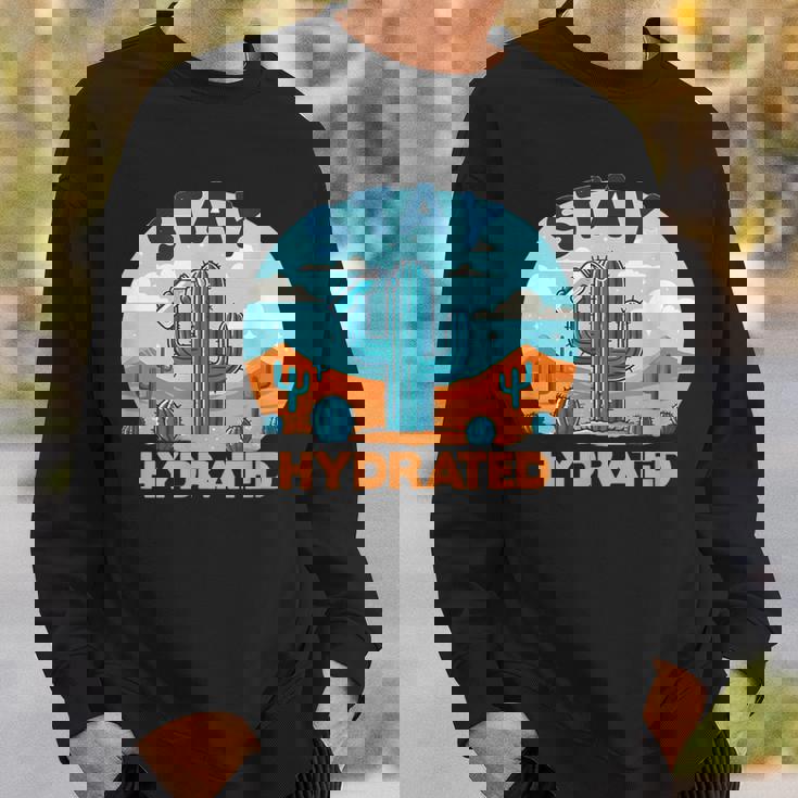 面白いサボテンの水やり-水分補給 スウェットシャツ 彼への贈り物