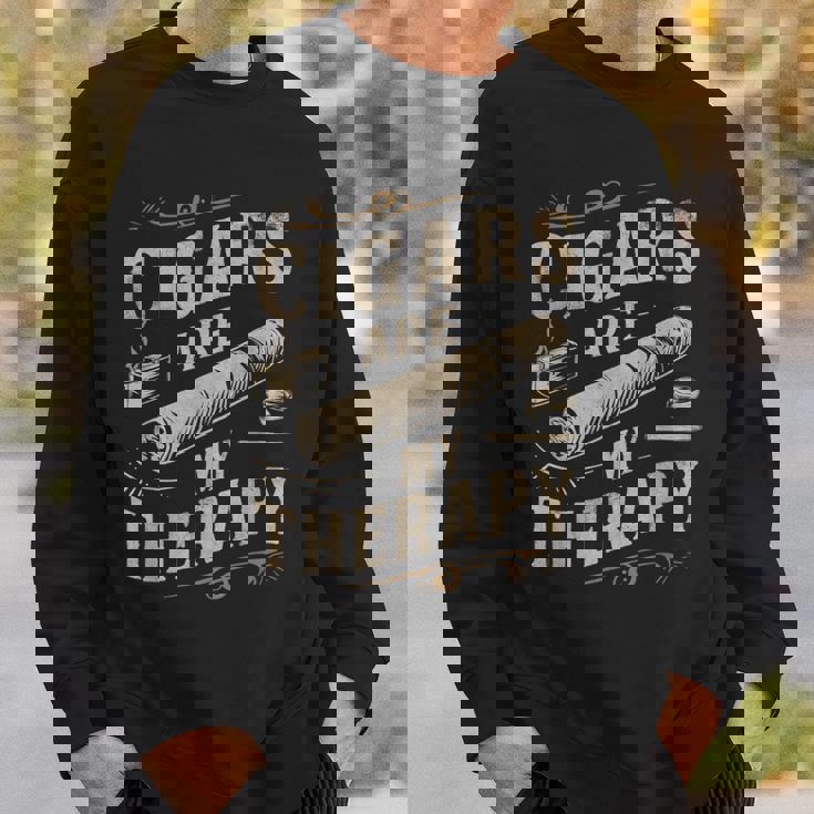 面白いユーモア葉巻は私のセラピー愛好家のお父さんです スウェットシャツ 彼への贈り物