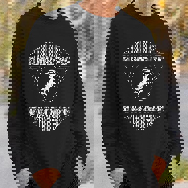 頭の中でイモリを撫でている スウェットシャツ 彼への贈り物