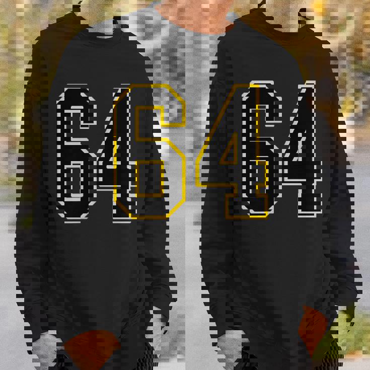 黒と黄色のカレッジスポーツスタイルの64番。 スウェットシャツ 彼への贈り物