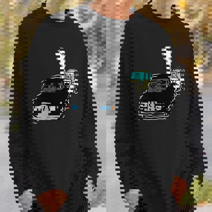 黒塗りの高級車よりも怖い無車検の軽自動車 スウェットシャツ 彼への贈り物