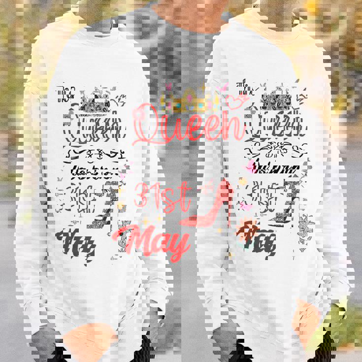 5月31日 誕生日 この女王は5月31日に生まれました スウェットシャツ 彼への贈り物