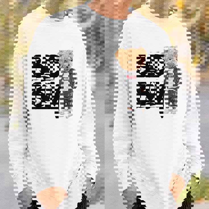 Angry Bad Boystyle、クールなテディベア、バッドボーイグラフィックデザイン。 スウェットシャツ 彼への贈り物