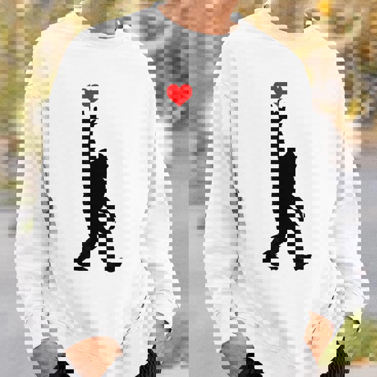 Asl Bigfoot I Love Youign Language Bigfoot I Love You Asl スウェットシャツ 彼への贈り物