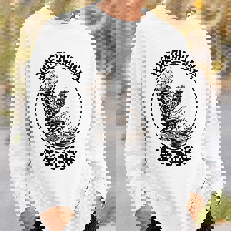 Bone-Chilling 本 スケルトン 読書 ブックワームブックラバーズ 長袖tシャツ スウェットシャツ 彼への贈り物