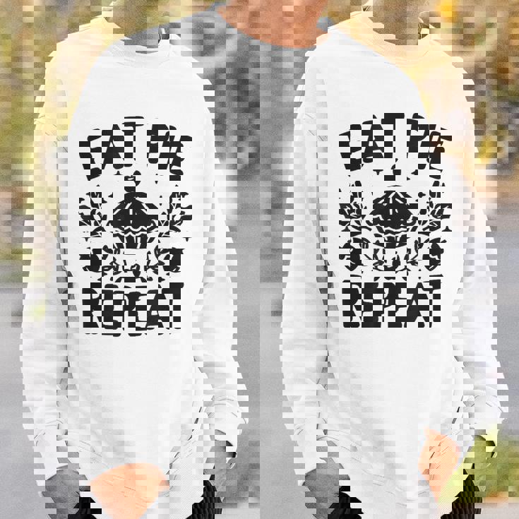 Eat Pie Repeat 面白い感謝祭のユーモア スウェットシャツ 彼への贈り物