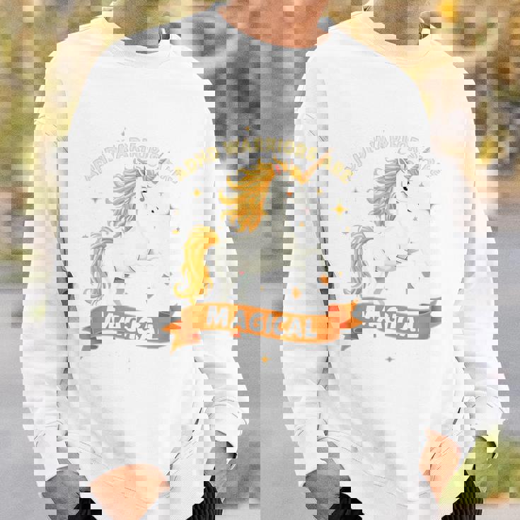 Empowered Adhd Warrior Unicorn Neurodiversity Pride 長袖tシャツ スウェットシャツ 彼への贈り物