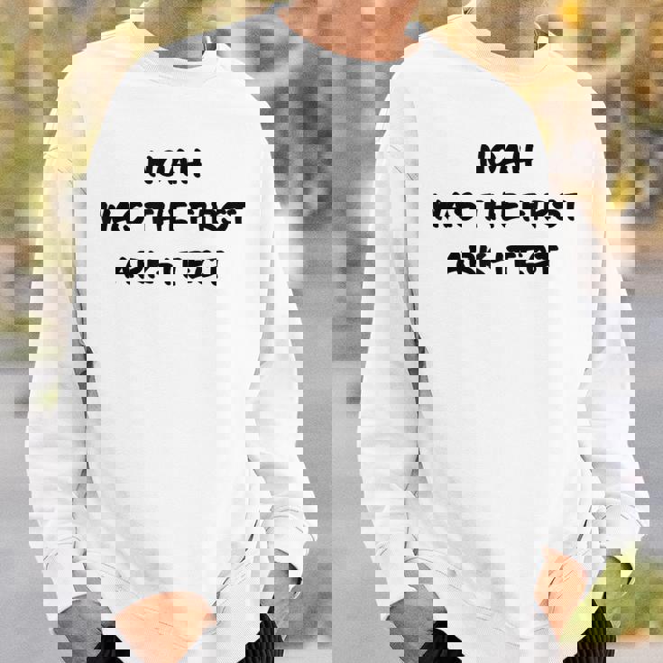 Clean Bible Character Humor – Noah The Ark-Itect Joke スウェットシャツ 彼への贈り物