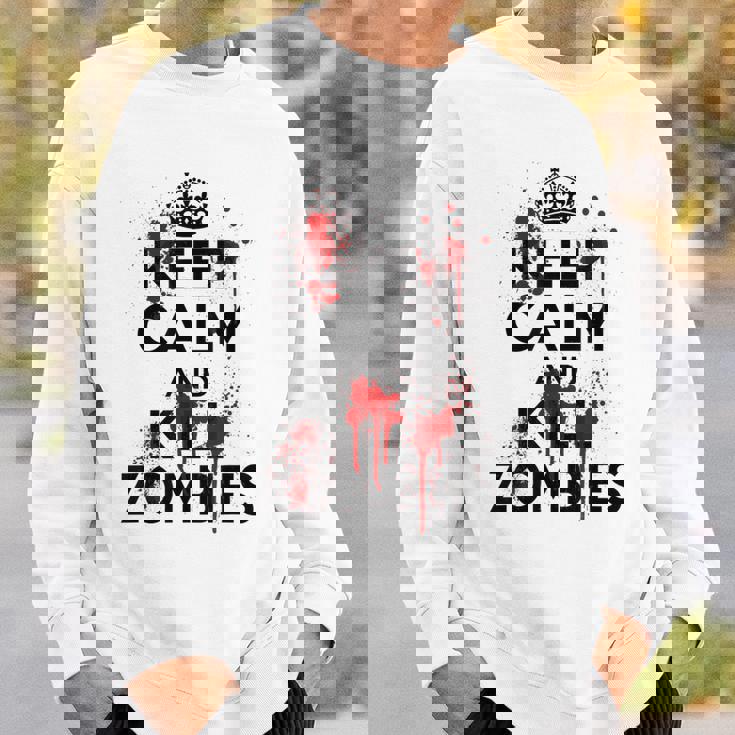 Keep Calm And Kill Zombies Carry Bloodplatter On スウェットシャツ 彼への贈り物