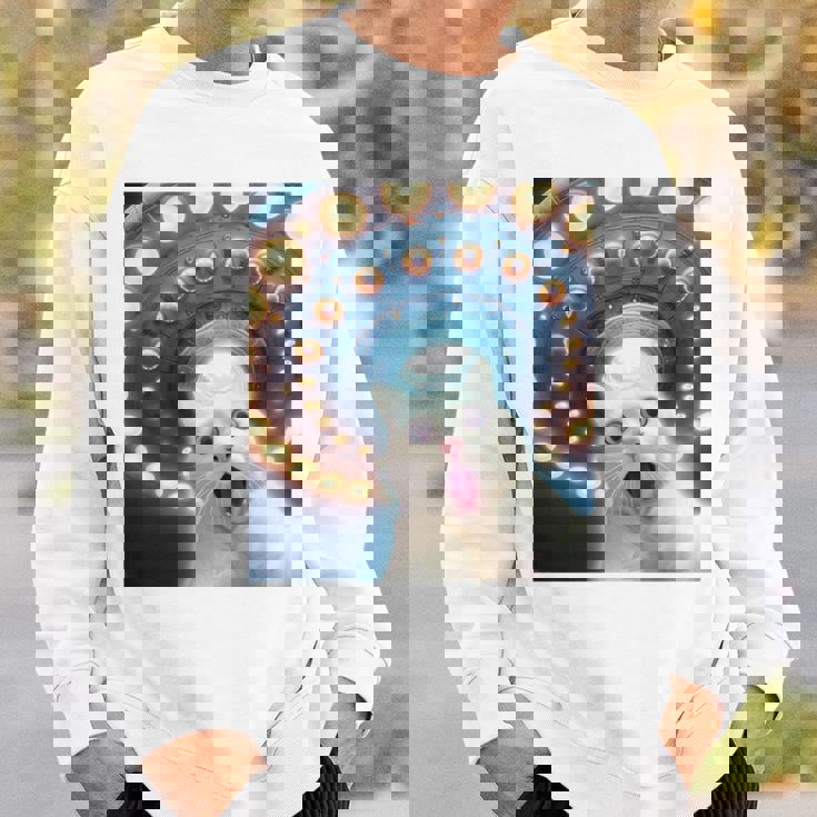 Ufo エイリアンフライングソーサー付き面白い白猫愛好家セルフィー 長袖tシャツ スウェットシャツ 彼への贈り物