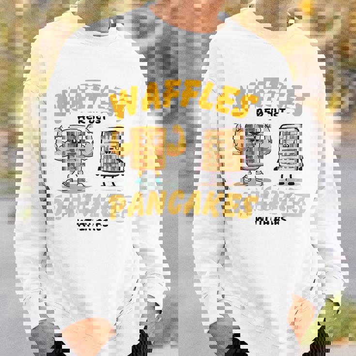 Waffles Are Just Pancakes With Abs Breakfast ワッフル愛好家 スウェットシャツ 彼への贈り物