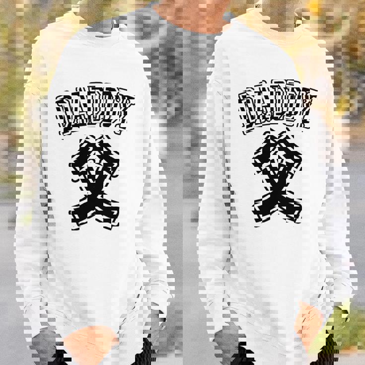 【バックプリント・背中側】お父さん Daddy 父親 パパ《チームユニフォーム風》父の日 面白い 長袖tシャツ スウェットシャツ 彼への贈り物