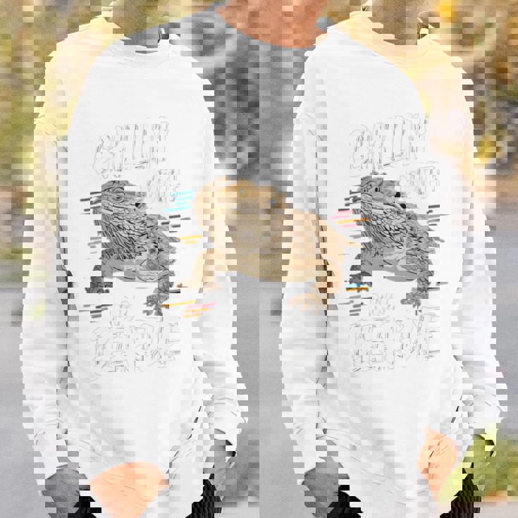 ひげを生やしたドラゴン、バルタゲーム、フトアゴヒゲトカゲ、ポゴナとくつろぐ 長袖tシャツ スウェットシャツ 彼への贈り物