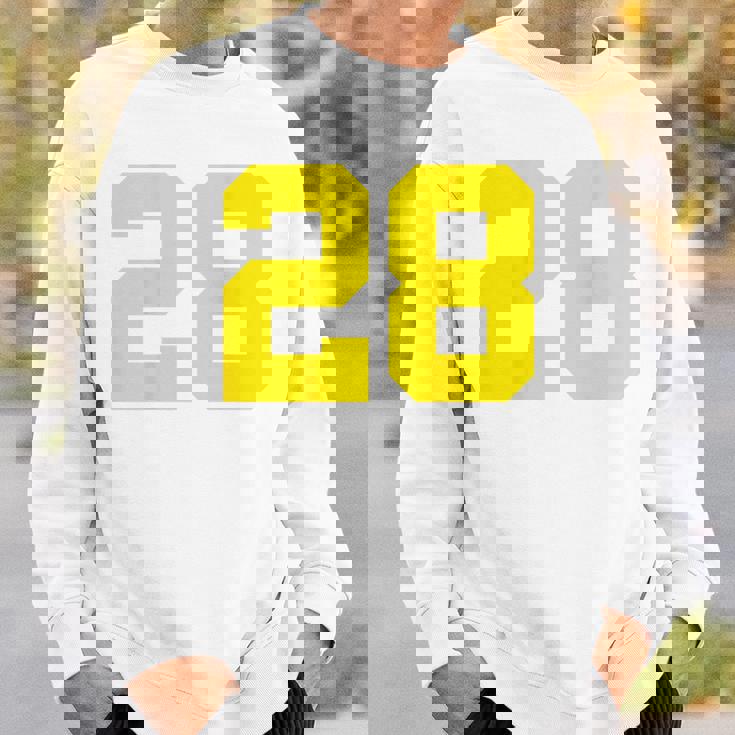 イエローナンバー28 背面 スポーツチーム ジャージ番号 スウェットシャツ 彼への贈り物