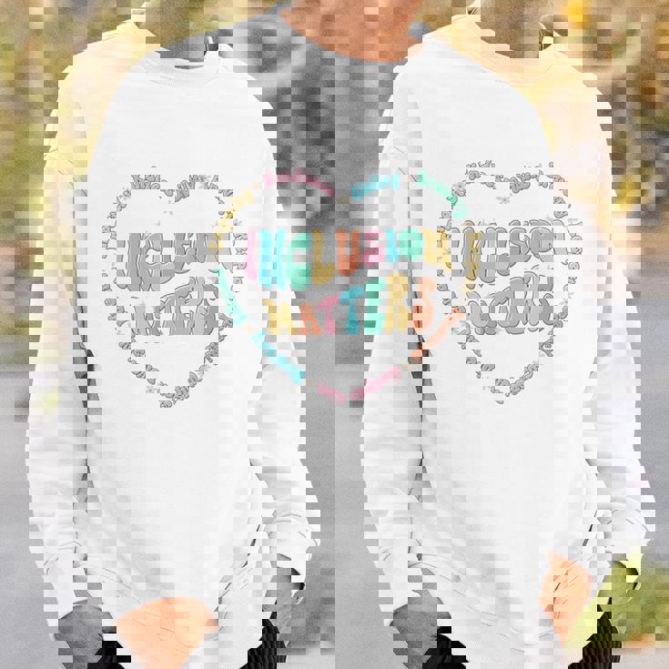 インクルージョン マターズ 自閉症 意識 スピード 教師 優しさ 長袖tシャツ スウェットシャツ 彼への贈り物