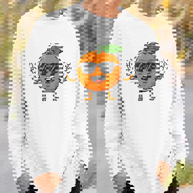 オレンジ 面白い 人間 クール シェード 腕 脚 夏 太陽 スウェットシャツ 彼への贈り物