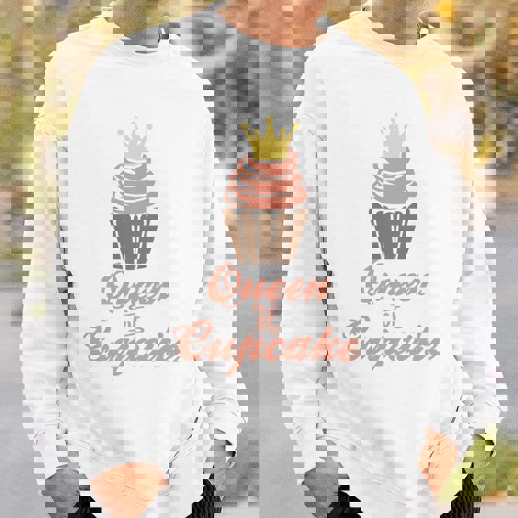 カップケーキの女王 長袖tシャツ スウェットシャツ 彼への贈り物