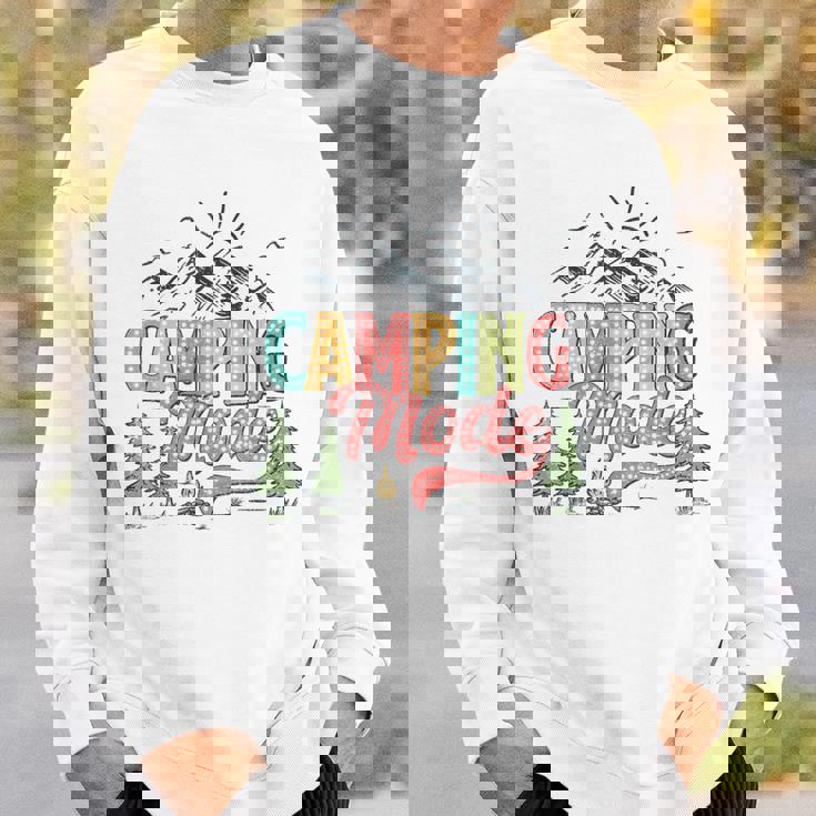 キャンプモード おもしろキャンパー 自然愛好家 スカウト ハローサマー スウェットシャツ 彼への贈り物