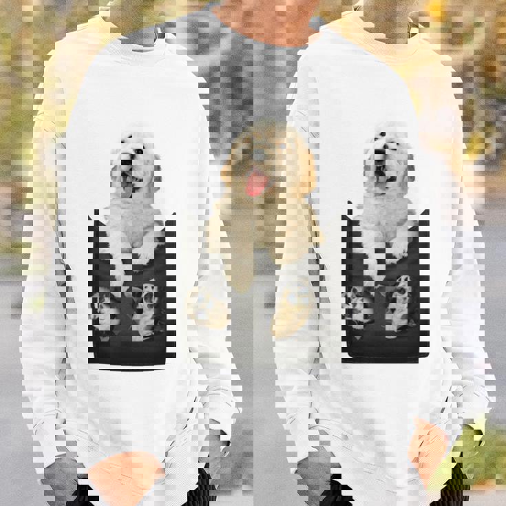 ゴールデンレトリバー ポケットに入った子犬 長袖tシャツ スウェットシャツ 彼への贈り物