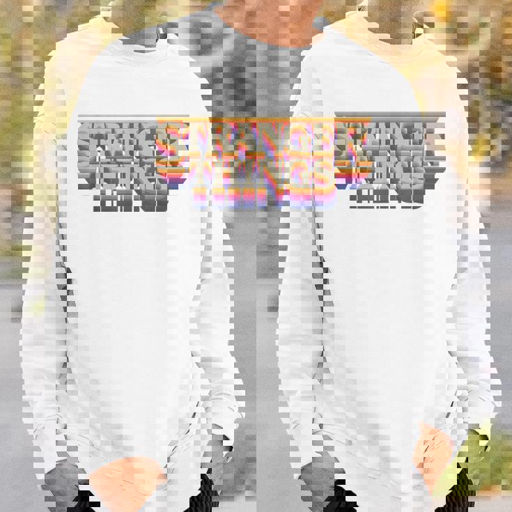 ストレンジャー・シングス ロゴ レトロ 旅行 ファン 記念品 スウェットシャツ 彼への贈り物