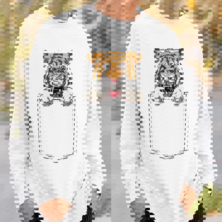 タイガー ポケットに入ったトラ 覗き見虎 長袖tシャツ スウェットシャツ 彼への贈り物