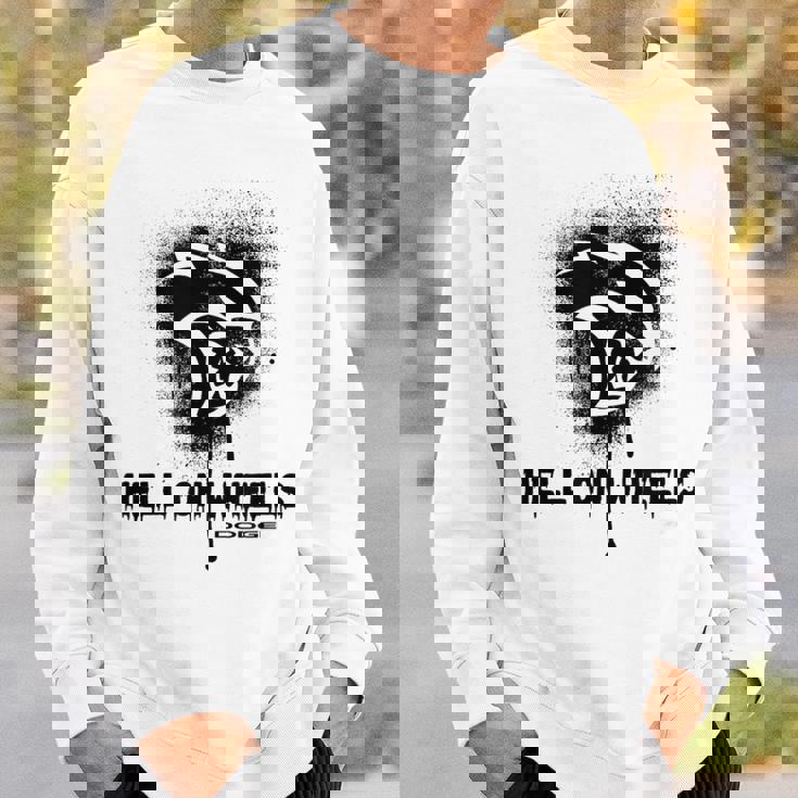 ダッジ・ヘルキャット・ヘル・オン・ホイールズ スウェットシャツ 彼への贈り物