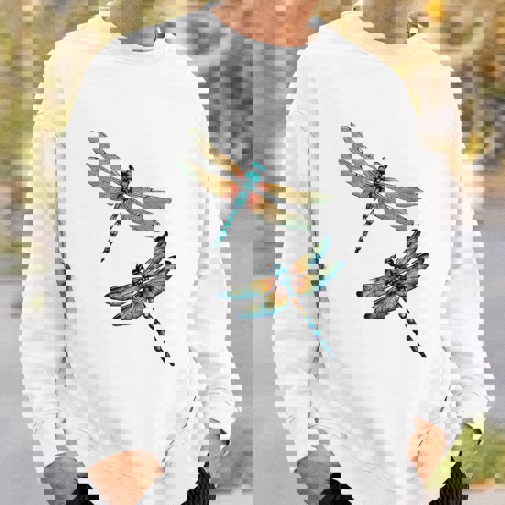 トンボ、飛ぶ昆虫のトンボ、トンボ。 スウェットシャツ 彼への贈り物