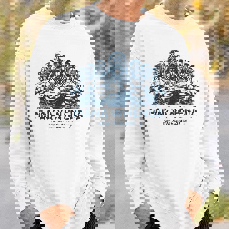 ニュージーランドのマオリ戦士がハカを披露 スウェットシャツ 彼への贈り物