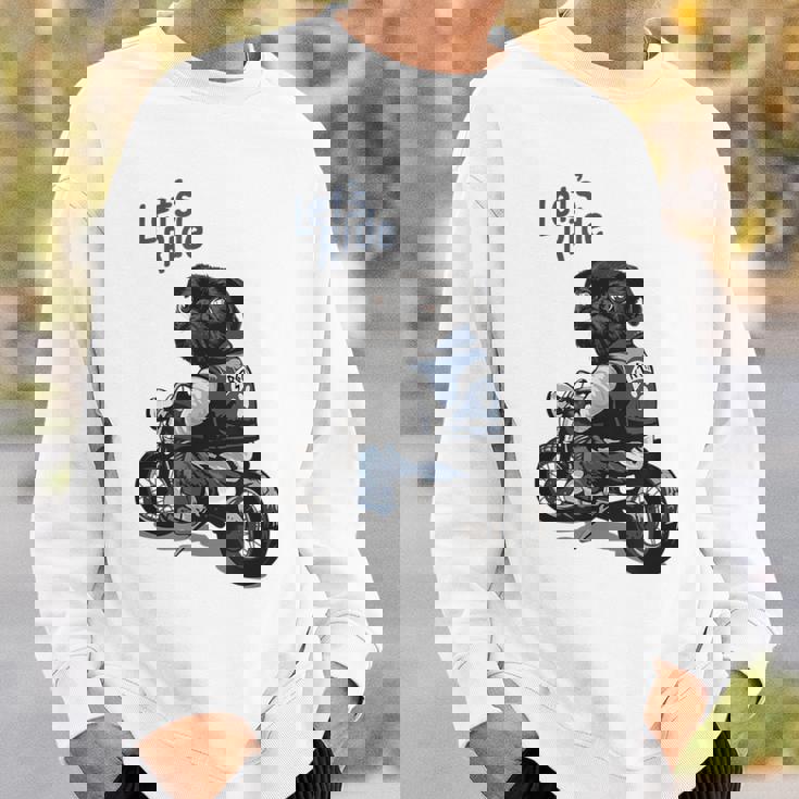 バイクに乗る面白いパグ犬レッツライド スウェットシャツ 彼への贈り物