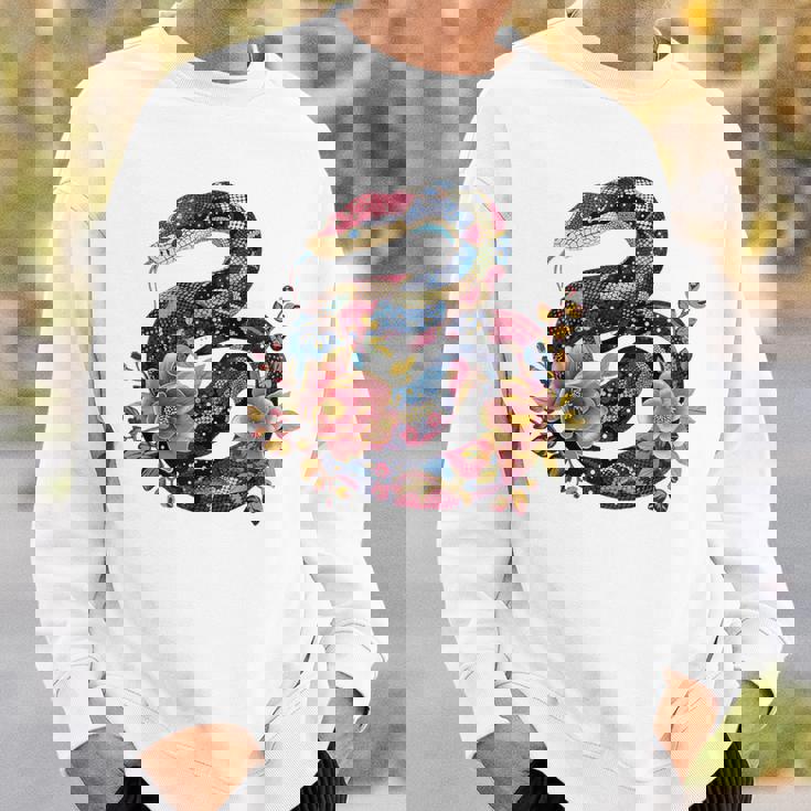 パイソン 蛇 フローラルボール パイソン タトゥーフラワー 蛇好き スウェットシャツ 彼への贈り物