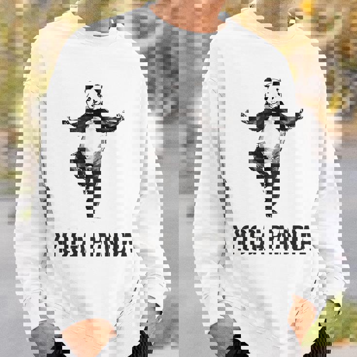 パンダ ヨガポーズ 水墨画 おもしろ 運動 和風 動物 スウェットシャツ 彼への贈り物