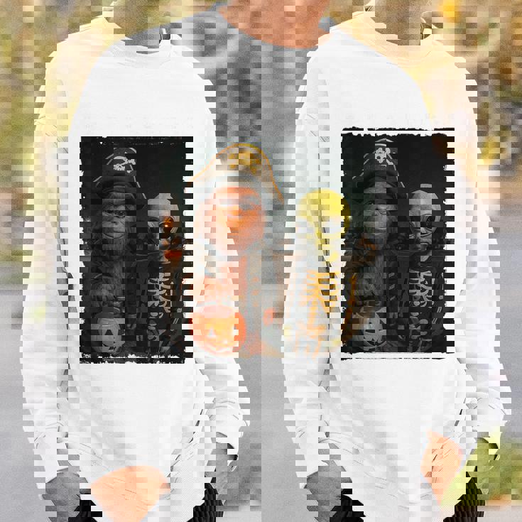 ビッグフットエイリアン 面白い ハロウィン トリック ドア カメラビュー スウェットシャツ 彼への贈り物