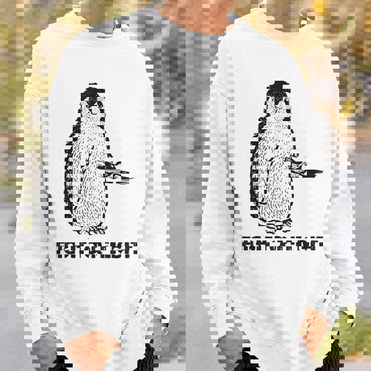 ファイト・オア・フライト・ファニー・ペンギン・パンク スウェットシャツ 彼への贈り物