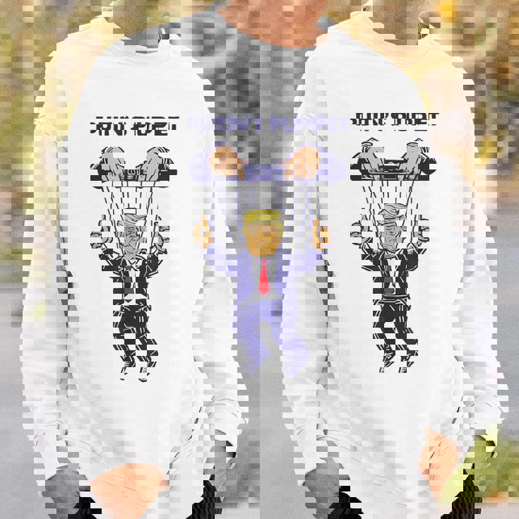 プーチンの操り人形トランプはロシアの資産政治パロディです スウェットシャツ 彼への贈り物