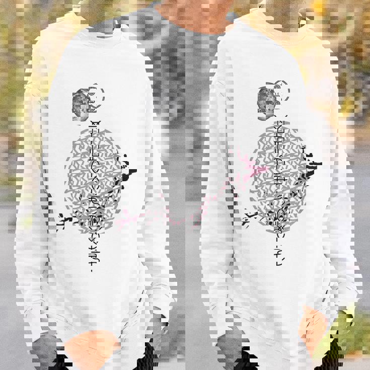 ホツマ文字 ヲシテ文字 フラワーオブライフ とほかみえみため とほかみゑひため 桜 月 アウワ 開運 言霊 宇宙 お守り スウェットシャツ 彼への贈り物