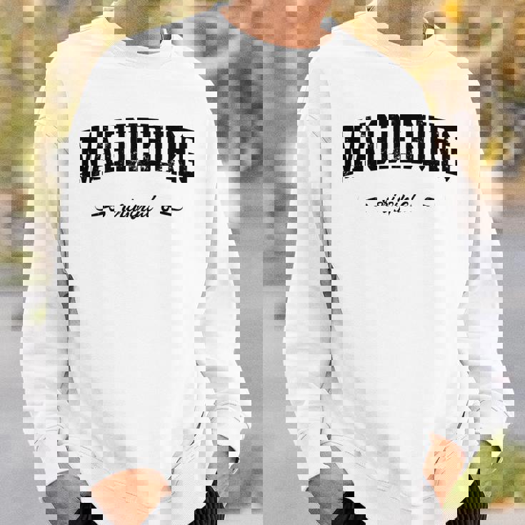 マクデブルク、東ドイツ、東ドイツ、カレッジデザイン 長袖tシャツ スウェットシャツ 彼への贈り物