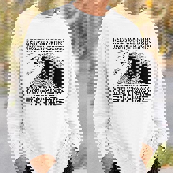 レコード屋に閉じ込められたビニールレコードを救出する スウェットシャツ 彼への贈り物