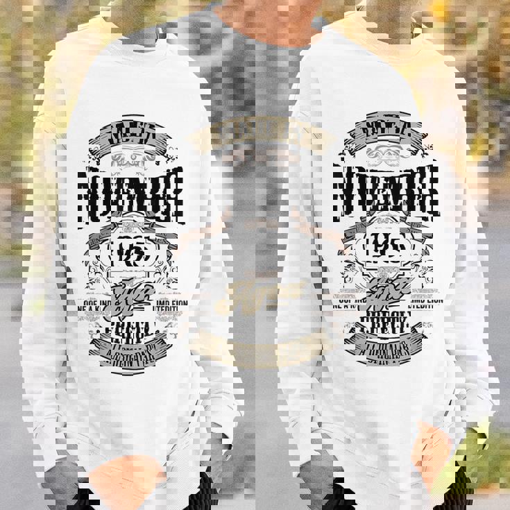 ヴィンテージ還暦祝い 1965年11月生まれ 60歳 スウェットシャツ 彼への贈り物