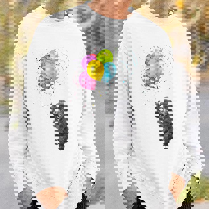 可愛い赤ちゃんのゴリラシルバーバックグラフィックバルーンアートワーク。 スウェットシャツ 彼への贈り物