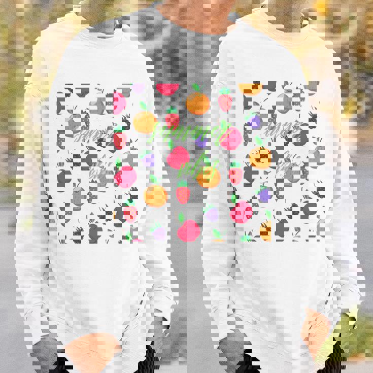 夏の雰囲気、フルーツ好き、夏のフルーツ、シトラスディライト 長袖tシャツ スウェットシャツ 彼への贈り物