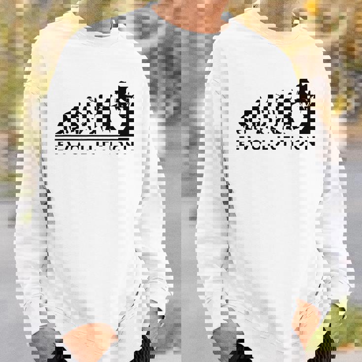 山愛好家 山登り好きにお勧めの面白い進化論 登山家のオシャレなイラスト スウェットシャツ 彼への贈り物