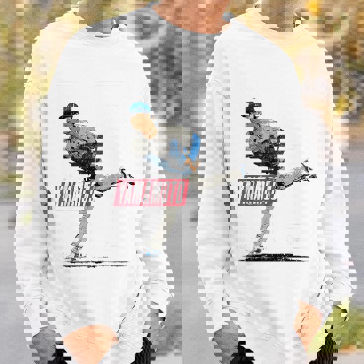 山本由伸 スウェットシャツ 彼への贈り物