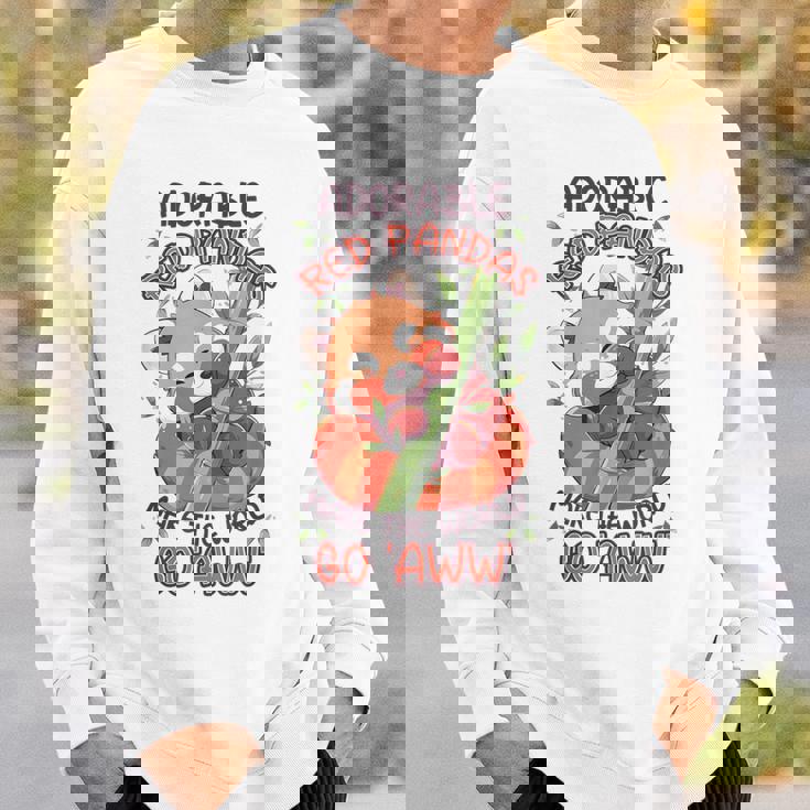 愛らしいレッサーパンダが世界を「Aww」にします。 スウェットシャツ 彼への贈り物