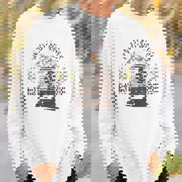 旅 おもしろ キャンプ 楽しい 登山 アウトドア キャンピングカー 人生は旅だ スウェットシャツ 彼への贈り物