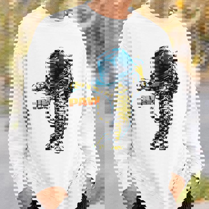 決めポーズの猫イラスト Pawの文字が光るダンス風デザイン スウェットシャツ 彼への贈り物