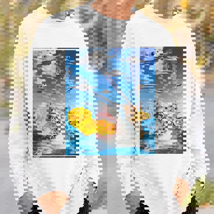 猫に乗って火を吐くサメレインボーレーザータコス 長袖tシャツ スウェットシャツ 彼への贈り物