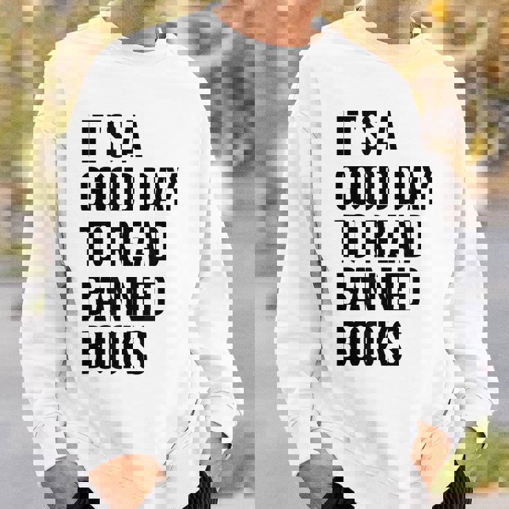 禁止された本を読むのに良い日だ面白いヴィンテージ スウェットシャツ 彼への贈り物