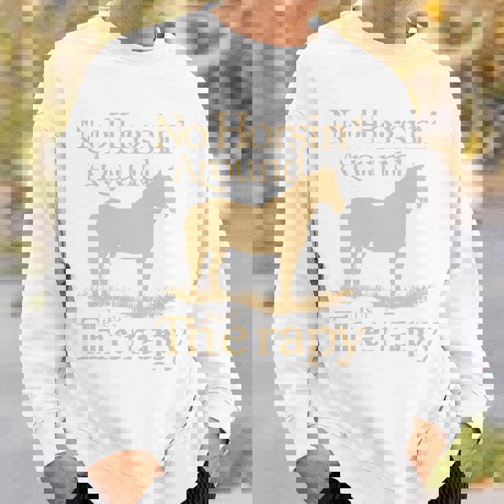 面白い 治療的 乗馬 馬 補助療法 ヒーリング 長袖tシャツ スウェットシャツ 彼への贈り物