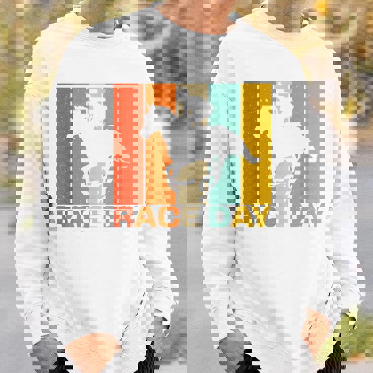 面白い 競馬 ビンテージ レースデー Ky ダービー 馬 ジョッキー スウェットシャツ 彼への贈り物