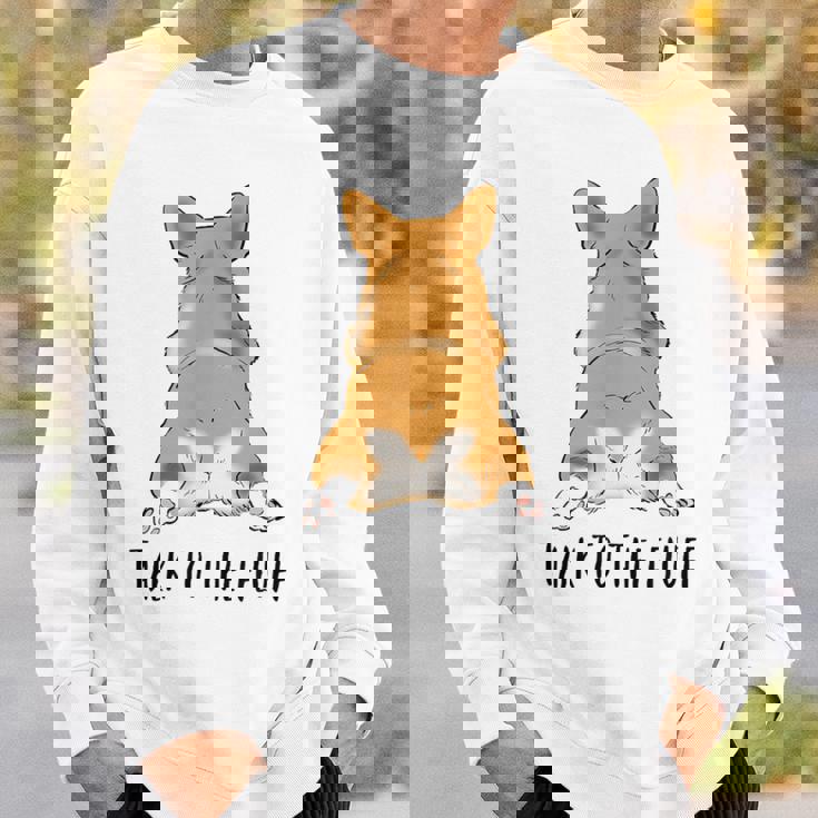 面白いコーギー、コーギーバット、コーギースプルーティング、コーギーママへのギフト。 スウェットシャツ 彼への贈り物